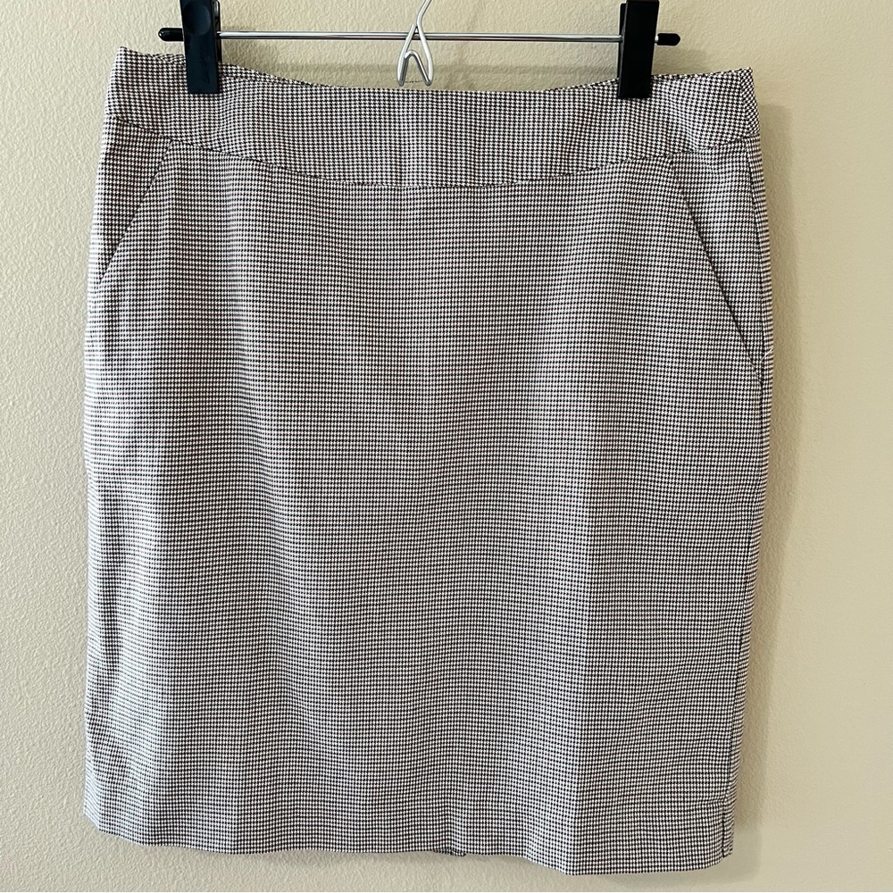 LL Bean Favorite Fit Houndstooth Skirt Womens 10 Reg Black Ivory Cotton Wool
